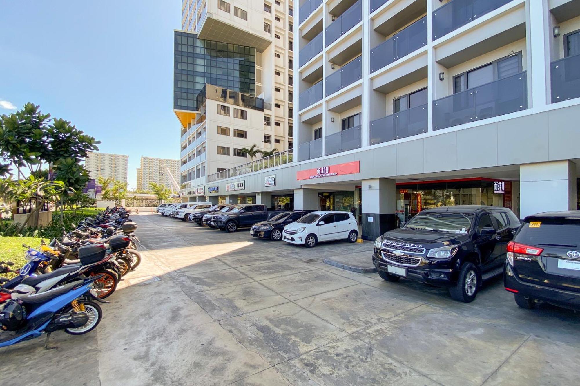 2 Side-By-Side P00L Front Condos, 6 Beds, 2 Cr, 2 Kitchen For 10 Guests At Moa Manila Exterior foto